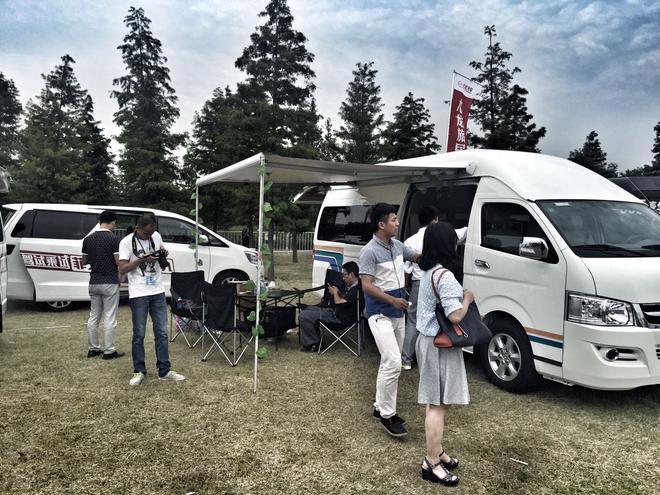 首届中国（苏州）国际旅居车展览会开幕