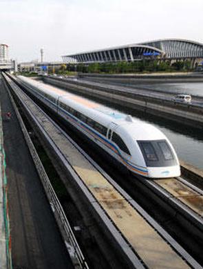国庆磁浮浦东机场站加开夜间列车