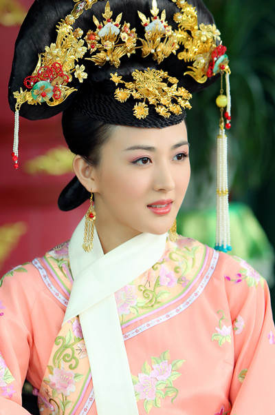 做过杨幂助理, 演技堪比刘诗诗, 她出道多年却不红源于绯闻傍身?