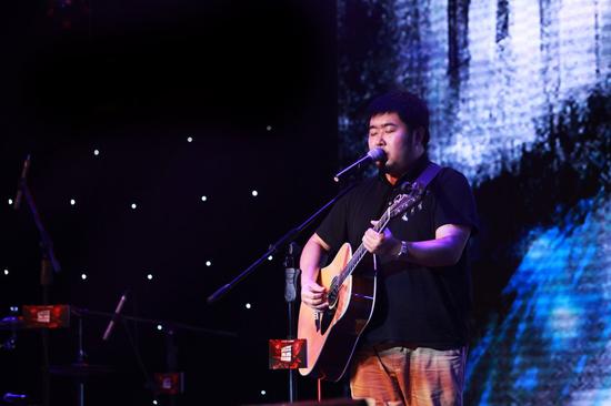 知名音乐人 宋冬野