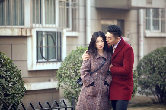 侯京健饰演的齐江努力后女朋友开心