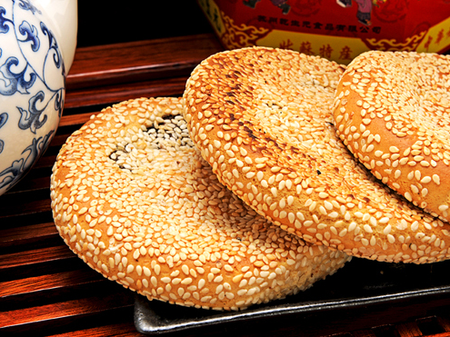 土特产销售冲高峰丝绸成亮点 苏式"伴手礼"很抢手