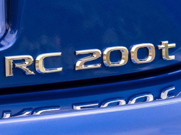 雷克萨斯发布RC 200t/RC 300 AWD官图