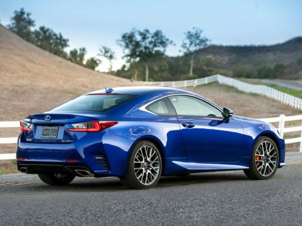 雷克萨斯发布RC 200t/RC 300 AWD官图