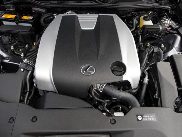 雷克萨斯发布RC 200t/RC 300 AWD官图