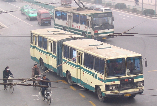 2005年西安公交车图片