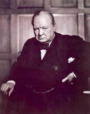 温斯顿·丘吉尔(1874～1965)英国政治家、历史学家、传记作家。曾任英国首相。主要作品有《马拉坎德远征记》、《第二次世界大战回忆录》、《英语民族史》等。 1952年作品《不需要的战争》获诺贝尔文学奖 。　　 