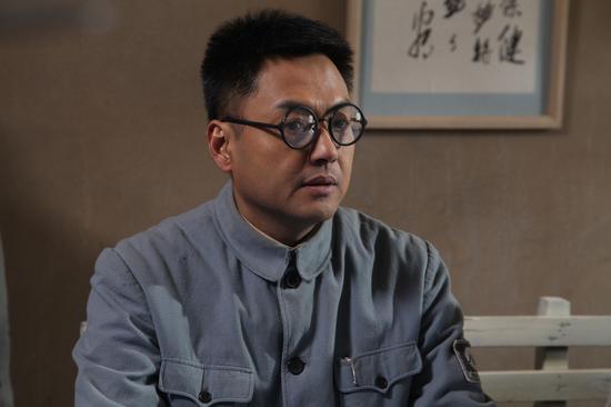 《铭记》朱宏嘉的战地爱情浪漫又纠结