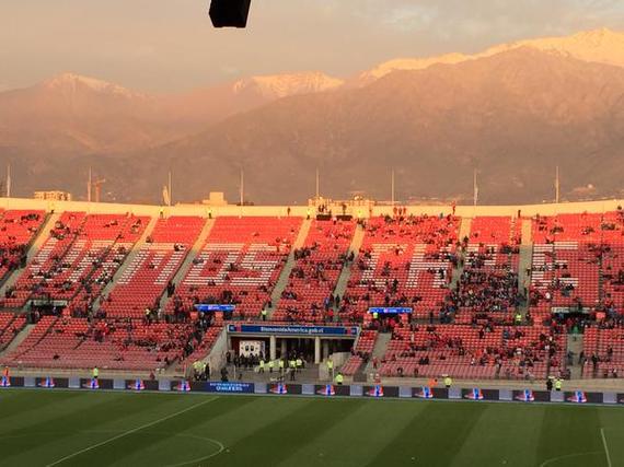 赛前的智利国家体育场