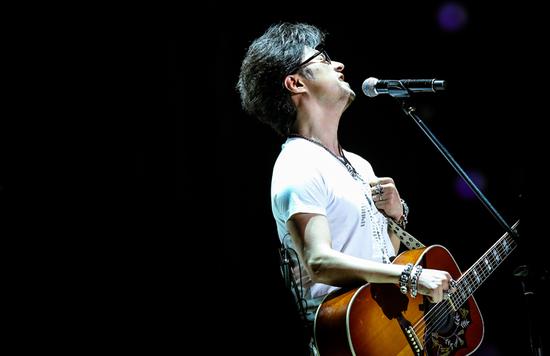 汪峰全新单曲《谢谢》首发