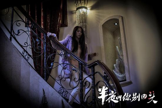 半夜叫你别回头启动万圣校园鬼故事赛