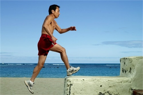 濑古利彦日旧照。