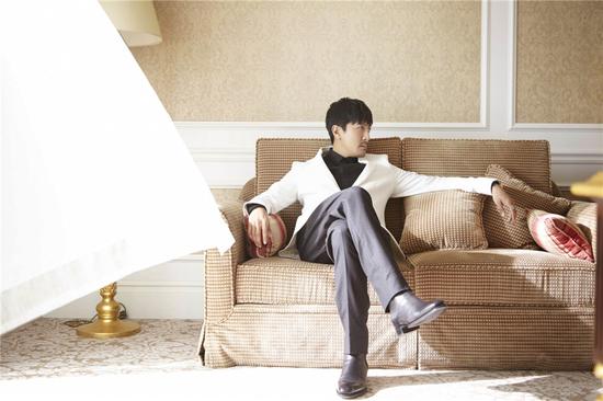 张鲁一《他来了，请闭眼》饰演谢晗