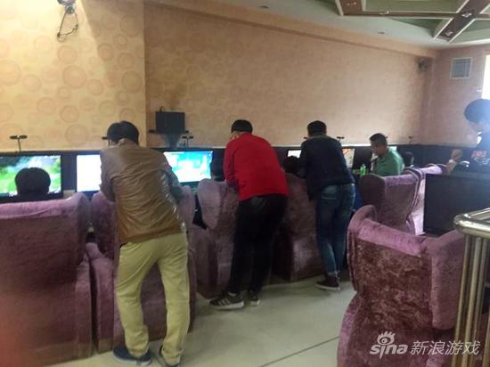 比队员还焦急的观众