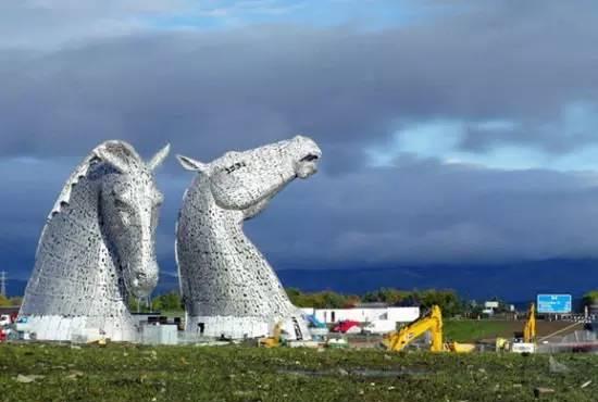 苏格兰新地标—30米高巨型马头