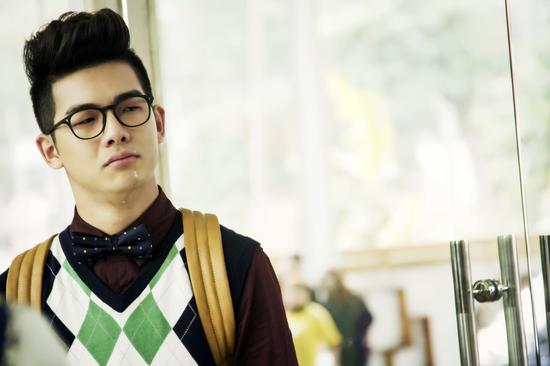 《明若晓溪》牧流冰家族破产