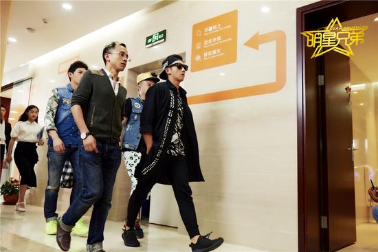 “阑尾兄弟”郑恺