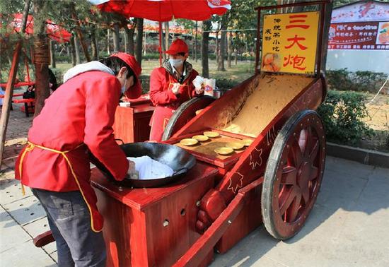 5,三大炮麻辣兔丁,单就制作上就分为拌制,炸收等多种烹饪技法,麻辣鲜