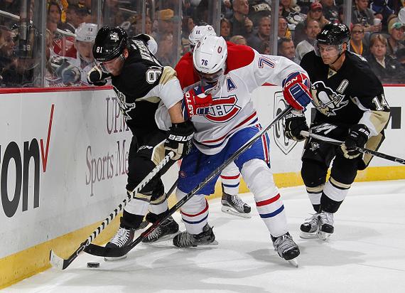 蒙特利尔加拿大人(白)四连胜