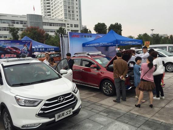 宿州和悦专营店十一车展现场很多好朋友都前来看车!