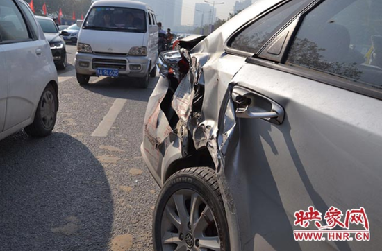 郑州最近一周的车祸图片