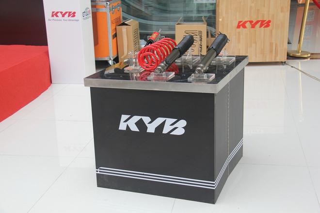 KYB现场新品展示