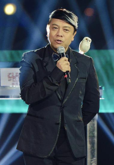 曝蔡康永在内地已成香饽饽7小时160万