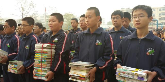 “贫二代”大学生毕业3成失业