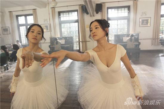 周楚楚演绎芭蕾舞者