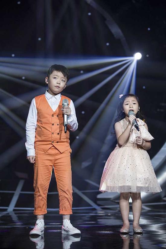 0 《中国新声代》魏晨大玩帽子戏法  自动播放