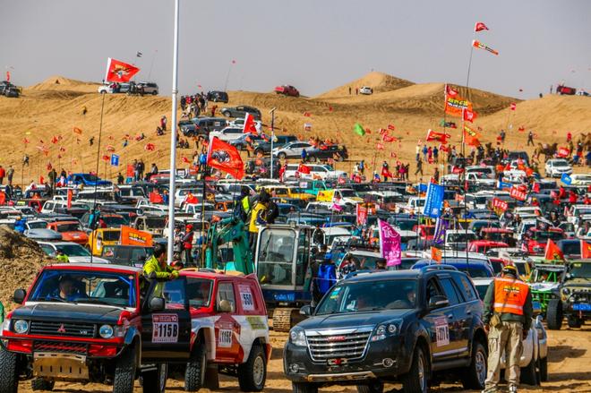 载辉煌跨新篇 阿拉善英雄会迈向新征程