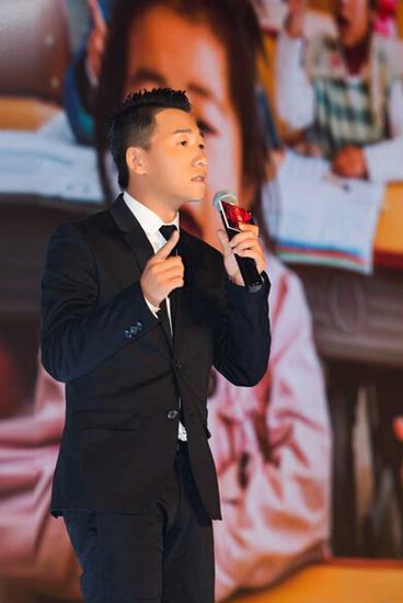 作为满婷中华系列的创始人,魏春阳也感慨良多,他首先对所有满婷人一直