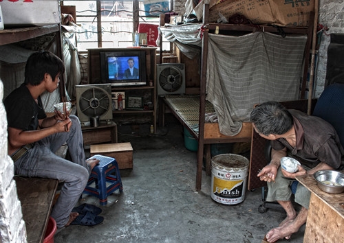 第十级 民工宿舍 住宿费参考：白住 最后啥也不说了，看图吧。