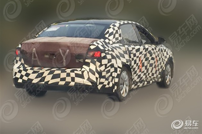 上汽全新中级车谍照曝光 疑似换代荣威950