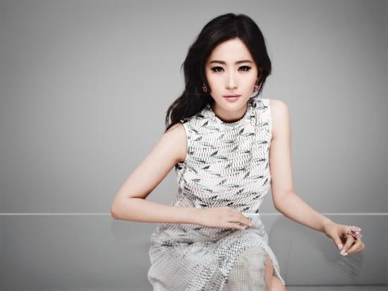 刘亦菲成为dior花蜜系列大中华区的形象大使