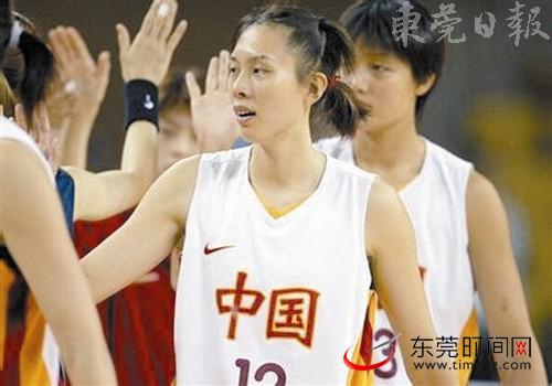 为国效力时的陈鹭芸（图片来自：东莞日报）