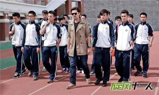 《旋风十一人》穆帅带领球队