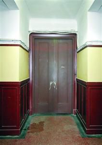 河滨大楼510（上）、610（左下）、710（右下）都已将公用楼道封入套内。