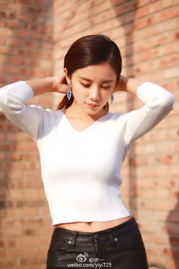 伊一微博晒跑步美照 网友盼其上跑男