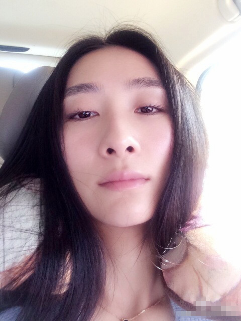 陶昕然晒自拍论角度重要性