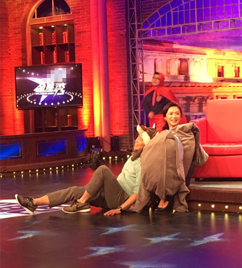 王千源与金星贴身被赞身材好