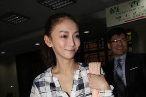 台援交女刘乔安被曝又涉一案 遭限制出境|刘乔安|援交女|涉案_新浪娱乐_新浪网