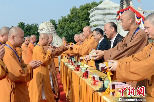 浙江佛教教职人员颁发证书扫描二维码可鉴真伪