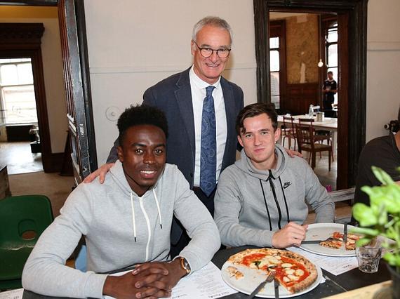 拉涅利请吃披萨