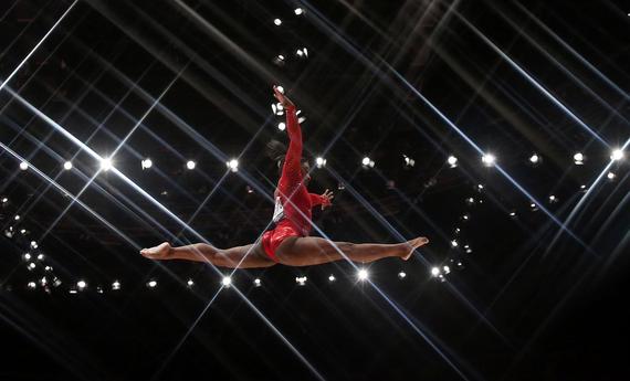 拜尔斯心有猛虎细嗅蔷薇