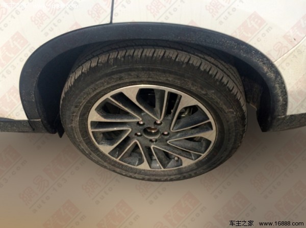 传祺GS4 1.5T版实车谍照曝光 或11月上市