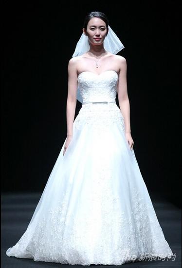 ALLAN CAI名瑞婚纱晚礼服全球首秀|婚纱|礼服|时装周_新浪时尚_新浪网