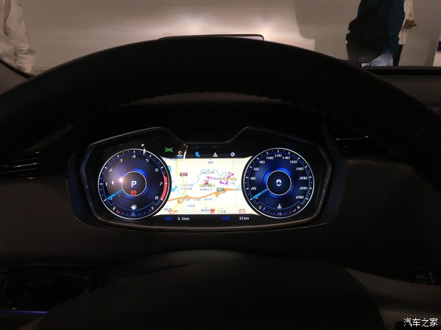 无线充电/中控大屏 长安发布多项新技术