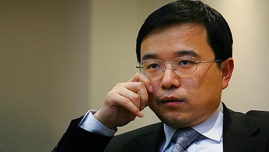 认识一哥王亚伟从1995年开始