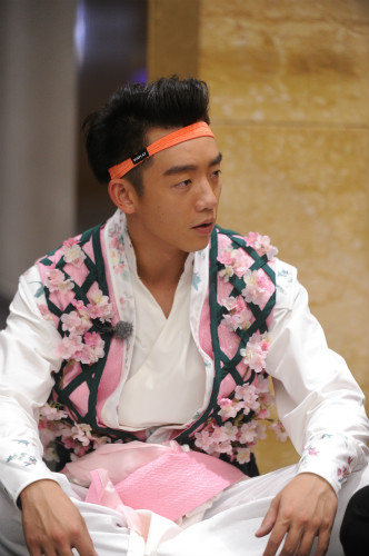 《跑男3》郑恺变桃花童子